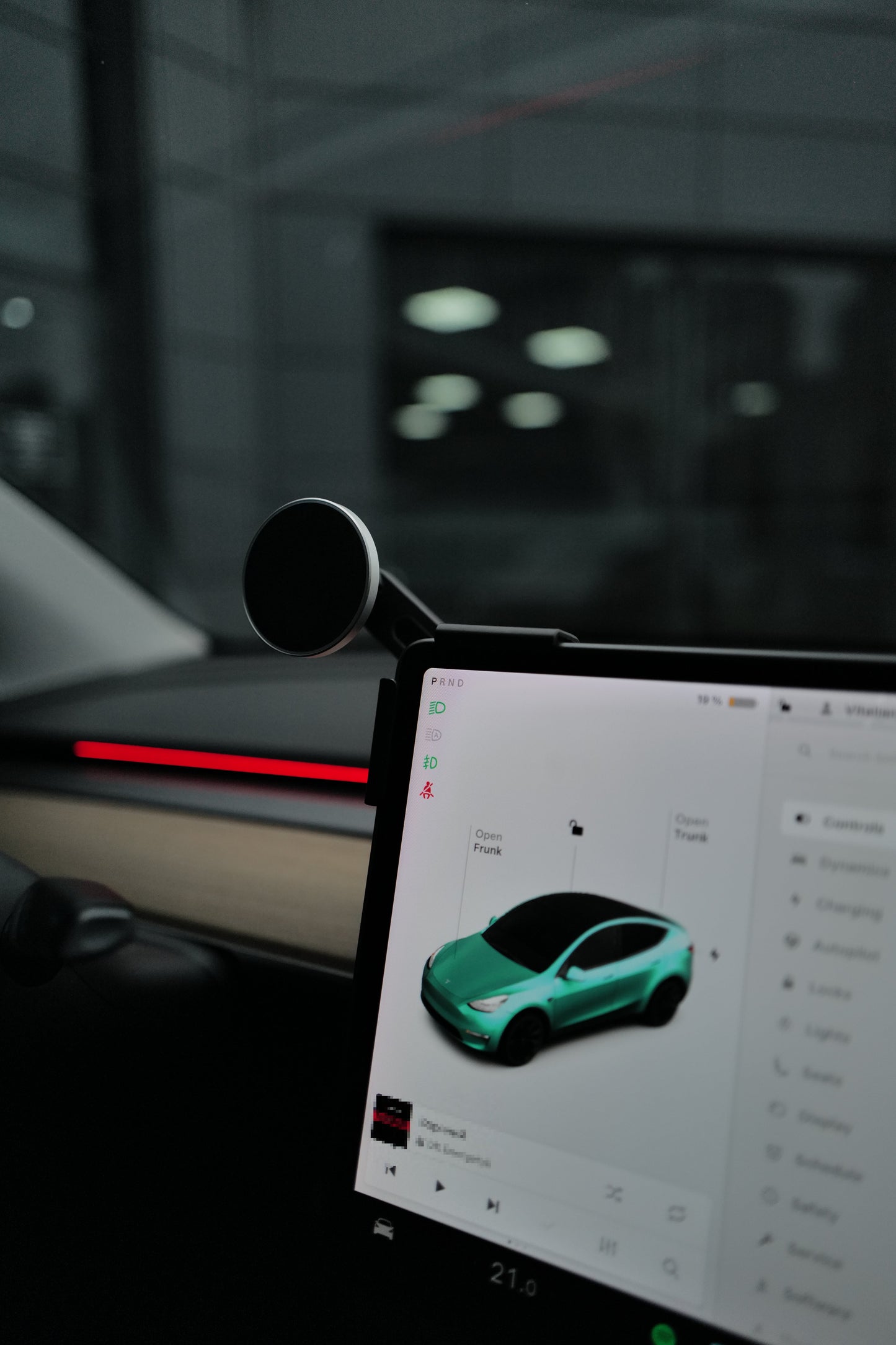 QuietGuard™ MagSafe Phone Holder