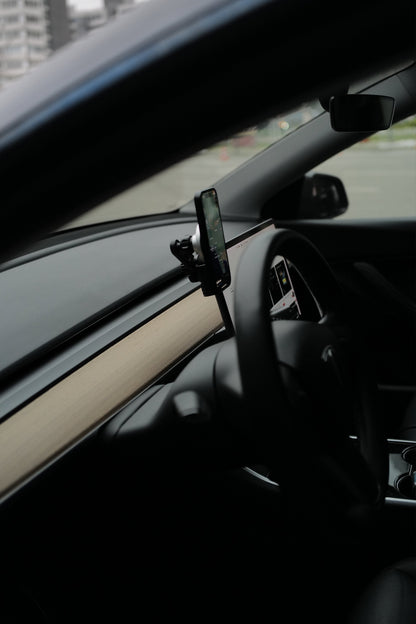 QuietGuard™ MagSafe Phone Holder